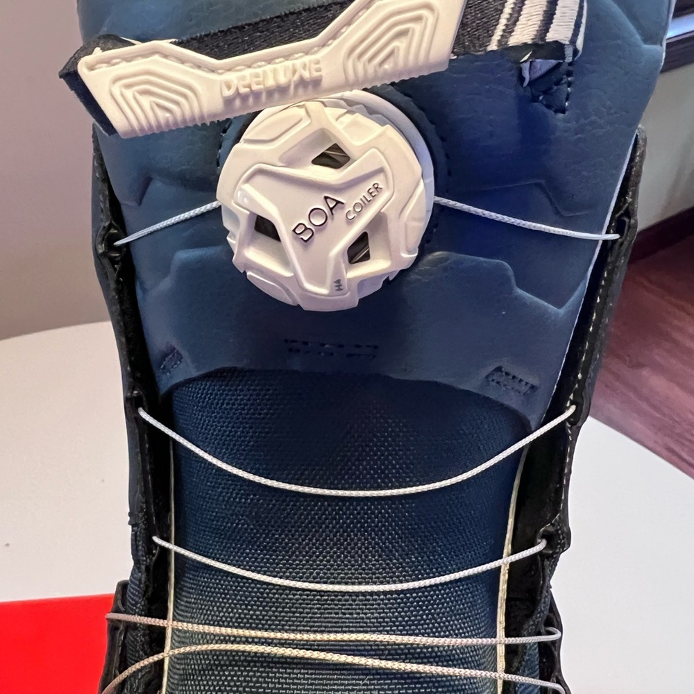 Deeluxe Deemon 3L BOA snowboard boots, sz 9, Navy - Picture 6 of 7
